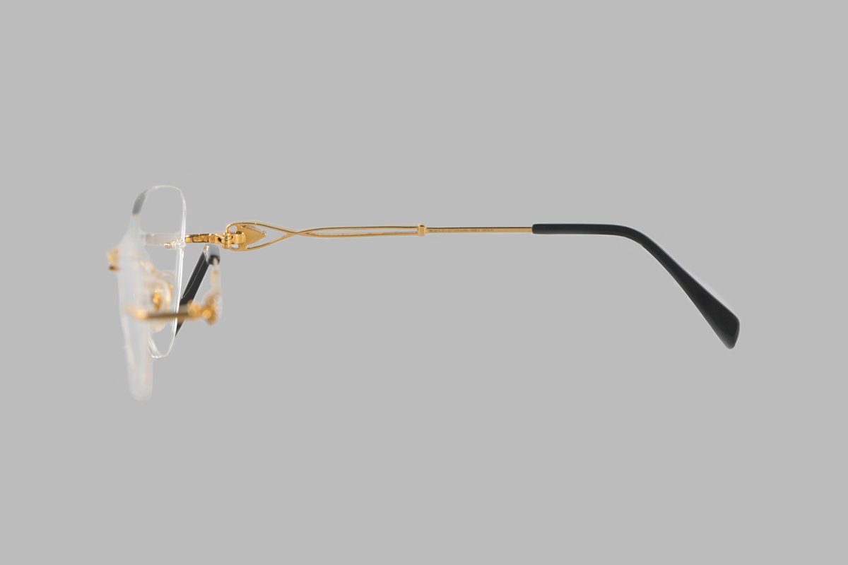 18k gold frame for women